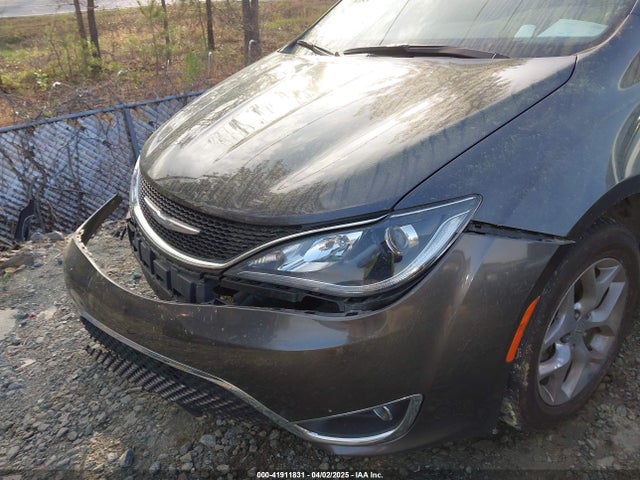 2C4RC1GG7HR822142 Chrysler Pacifica Limited