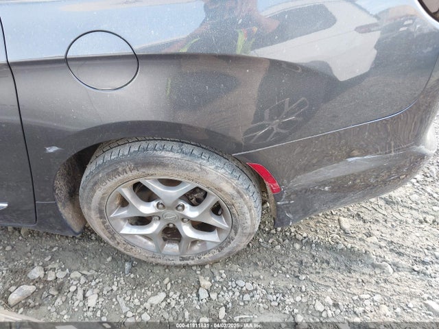 2C4RC1GG7HR822142 Chrysler Pacifica Limited