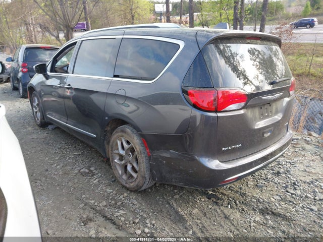 2C4RC1GG7HR822142 Chrysler Pacifica Limited