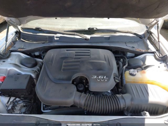 2C3CDXBG0KH572645 Dodge Charger Sxt Rwd