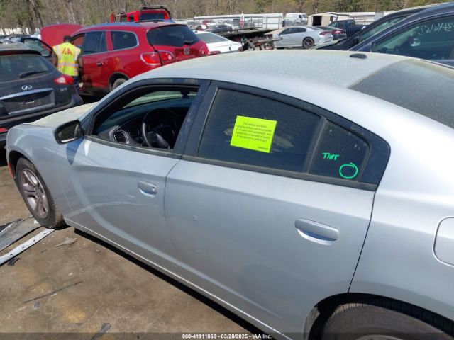 2C3CDXBG0KH572645 Dodge Charger Sxt Rwd