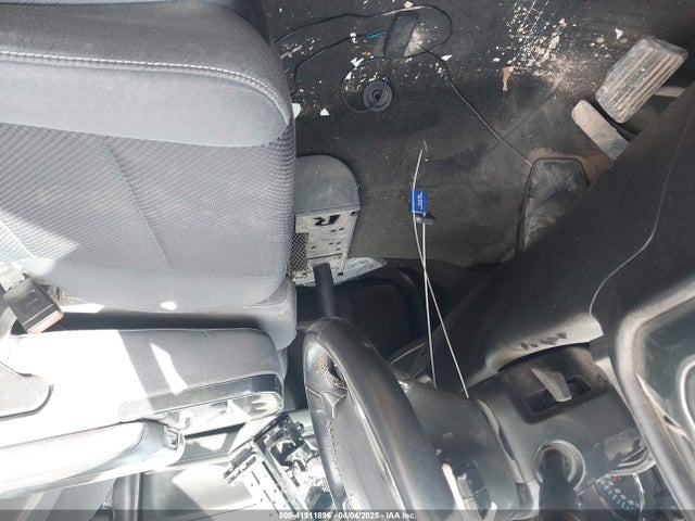 1GCVKREC9JZ379536 Chevrolet Silverado 1500 2lt