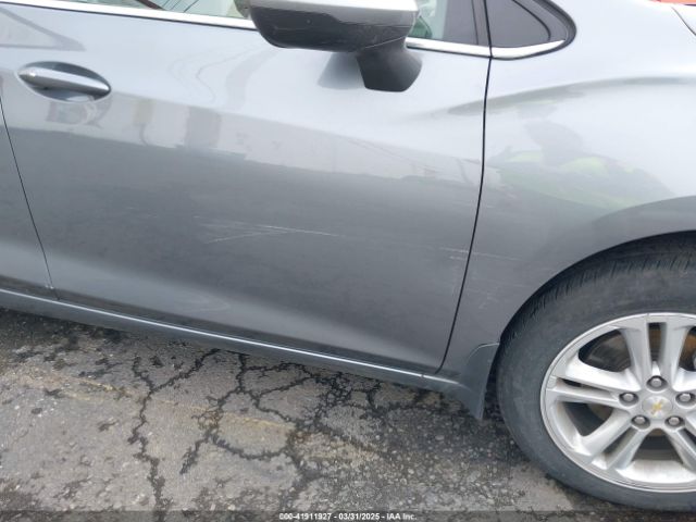 1G1BE5SM5J7131675 Chevrolet Cruze Lt Auto