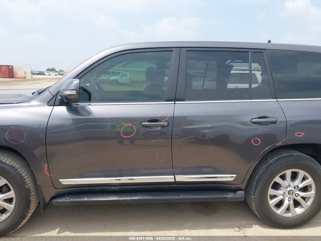 JTMCY7AJ5K4079361 Toyota Land Cruiser V8