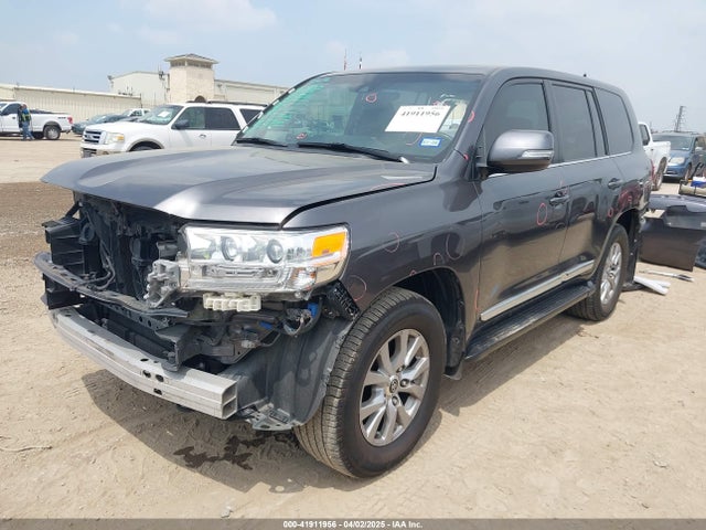 JTMCY7AJ5K4079361 Toyota Land Cruiser V8