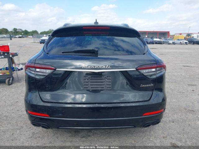 ZN661XUA3NX402773 Maserati Levante Gt