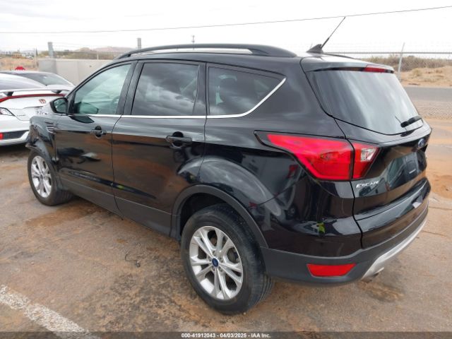 1FMCU9HD2KUC31874 Ford ESCAPE SEL