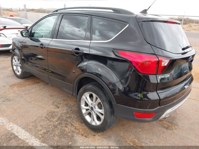 1FMCU9HD2KUC31874 Ford ESCAPE SEL