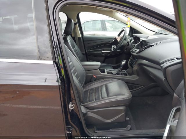 1FMCU9HD2KUC31874 Ford ESCAPE SEL