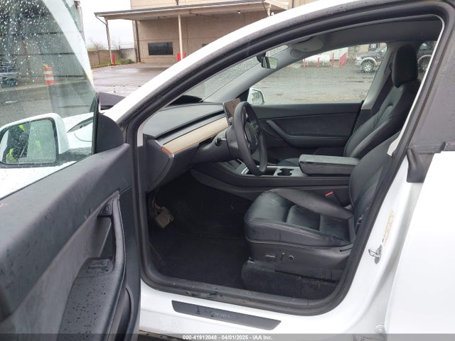 2021 TESLA MODEL Y 5YJYGDEE3MF214952 Photo 4