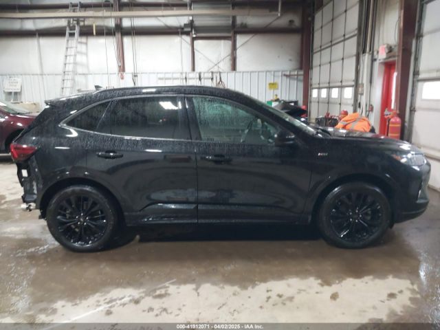 1FMCU9PZ1PUA88162 Ford Escape St-line Elite