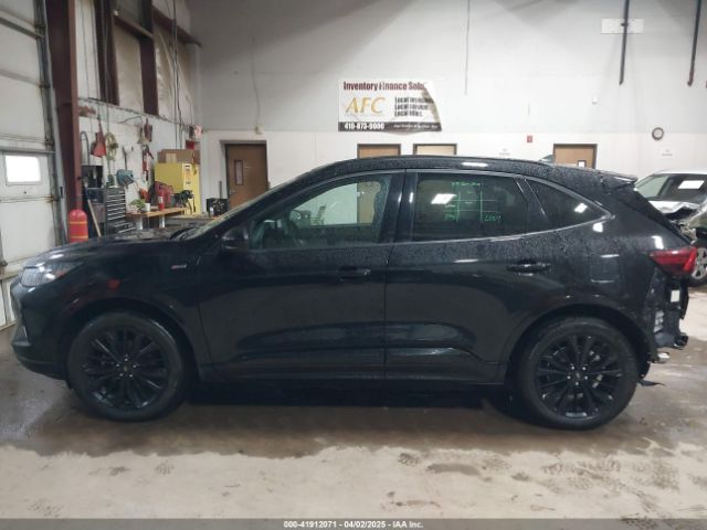 1FMCU9PZ1PUA88162 Ford Escape St-line Elite