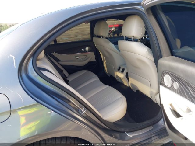 WDDZF4JB4HA120585 Mercedes-Benz E 300