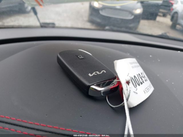 KNDJ53AU1P7890583 KIA Soul Gt-line