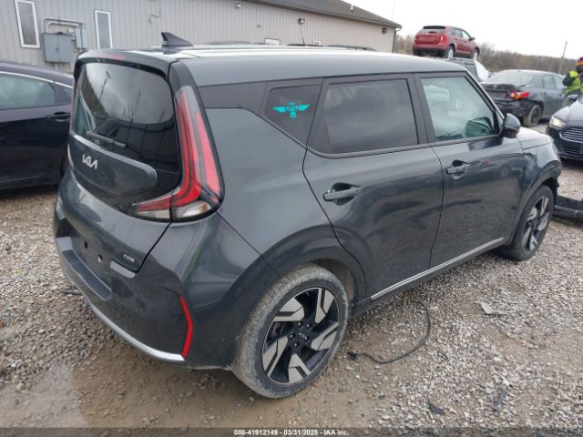 KNDJ53AU1P7890583 KIA Soul Gt-line