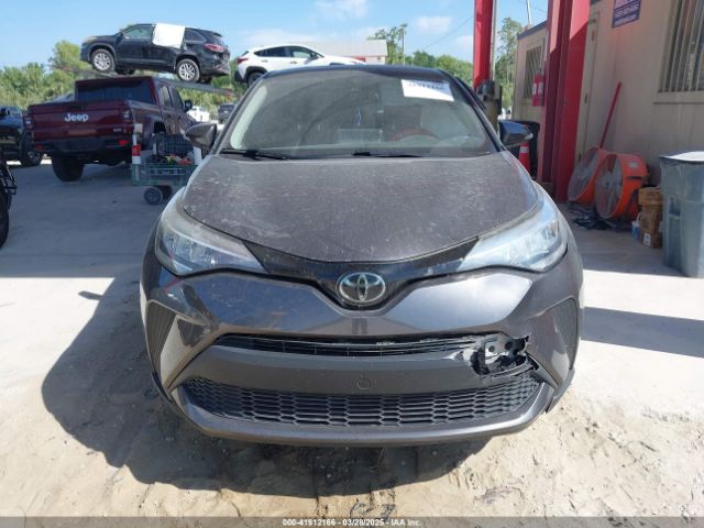 NMTKHMBX4MR120064 Toyota C-HR LE