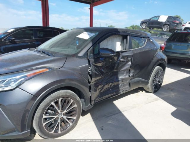 NMTKHMBX4MR120064 Toyota C-HR LE