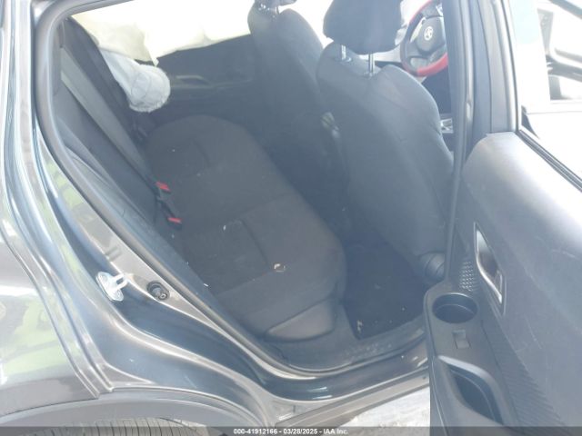 NMTKHMBX4MR120064 Toyota C-HR LE