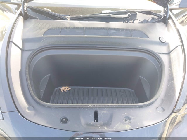 2024 TESLA MODEL Y 7SAYGDEE1RF995867 Photo 9