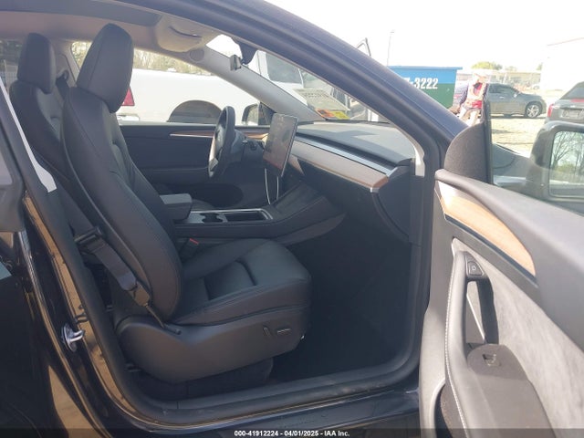 2024 TESLA MODEL Y 7SAYGDEE1RF995867 Photo 4