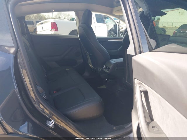 2024 TESLA MODEL Y 7SAYGDEE1RF995867 Photo 7