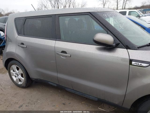 KNDJN2A29J7572730 KIA Soul