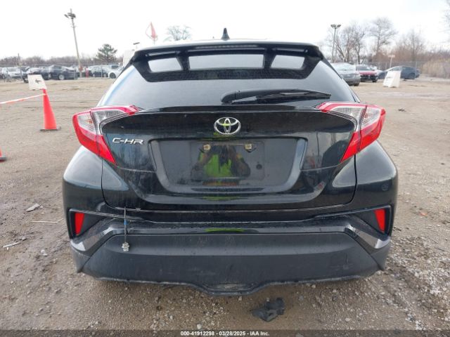 NMTKHMBX6LR117858 Toyota C-HR LE