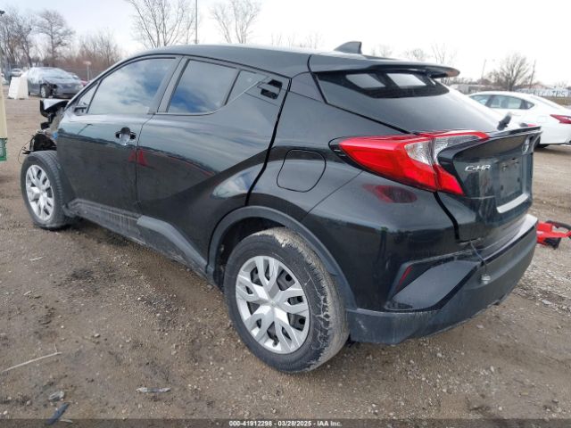 NMTKHMBX6LR117858 Toyota C-HR LE