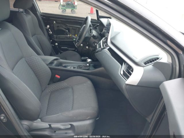 NMTKHMBX6LR117858 Toyota C-HR LE