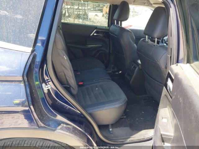 JA4J3UA85NZ035590 Mitsubishi Outlander Se 2.5 2wd