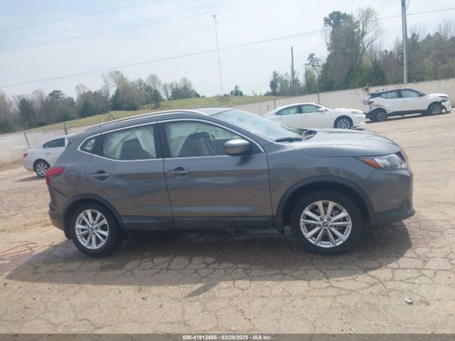 JN1BJ1CP2KW217072 Nissan Rogue Sport Sv