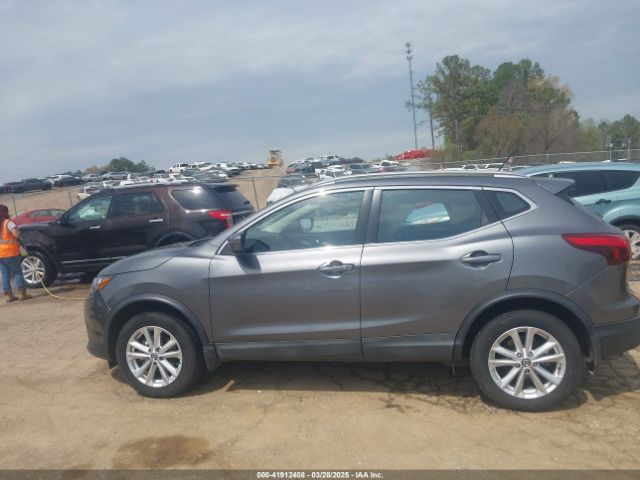 JN1BJ1CP2KW217072 Nissan Rogue Sport Sv