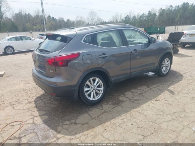 JN1BJ1CP2KW217072 Nissan Rogue Sport Sv