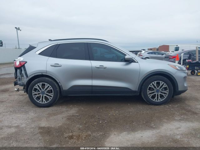 1FMCU0H68NUB12017 Ford ESCAPE SEL
