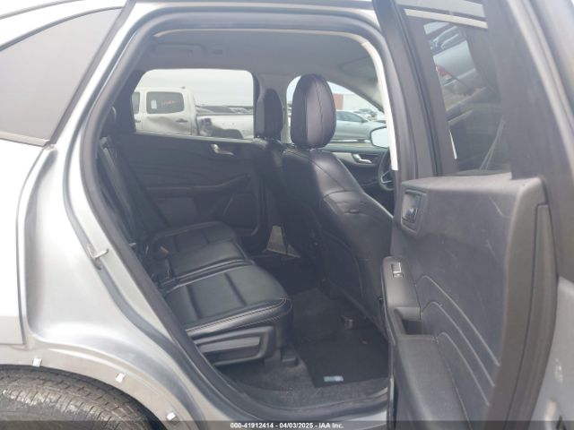 1FMCU0H68NUB12017 Ford ESCAPE SEL