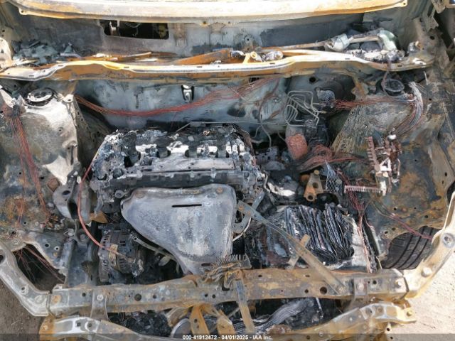 JTMWFREV6FJ028695 Toyota Rav4 Xle