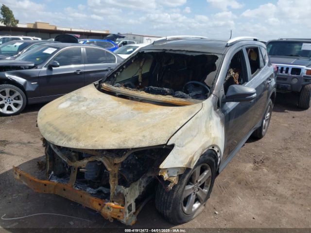 JTMWFREV6FJ028695 Toyota Rav4 Xle
