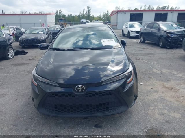 JTDEPMAE7NJ227819 Toyota COROLLA LE