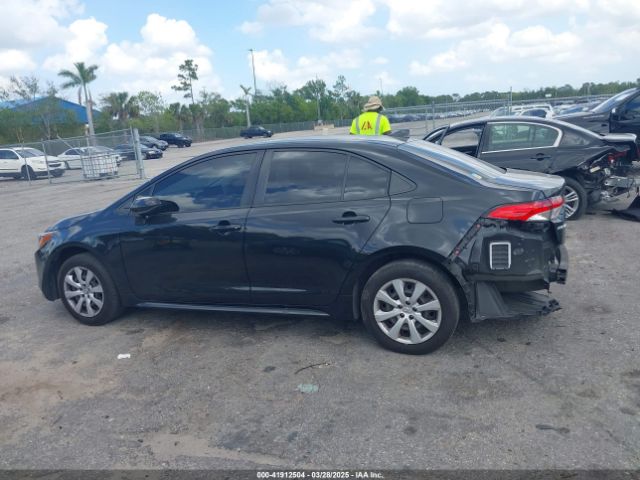 JTDEPMAE7NJ227819 Toyota COROLLA LE