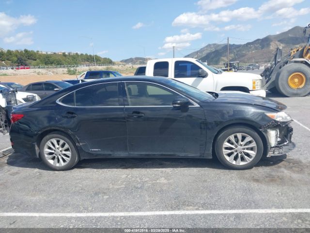JTHBW1GG6E2066319 Lexus ES 300H
