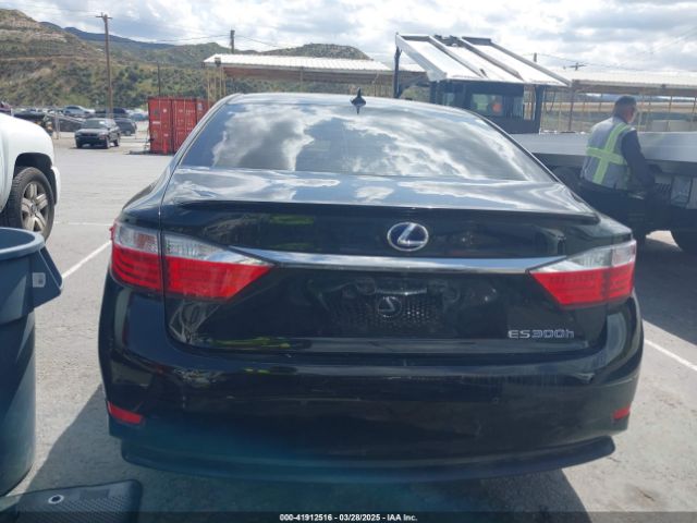 JTHBW1GG6E2066319 Lexus ES 300H