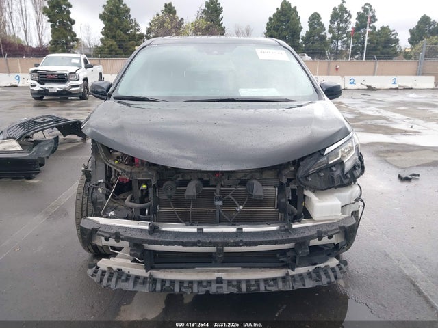 5TDYRKEC8NS126392 Toyota SIENNA XLE