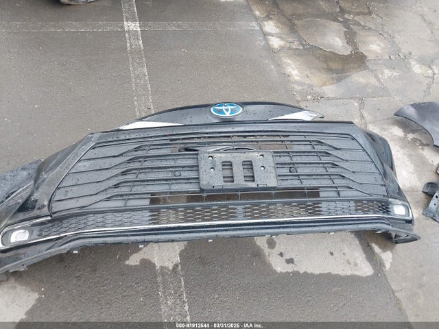 5TDYRKEC8NS126392 Toyota SIENNA XLE