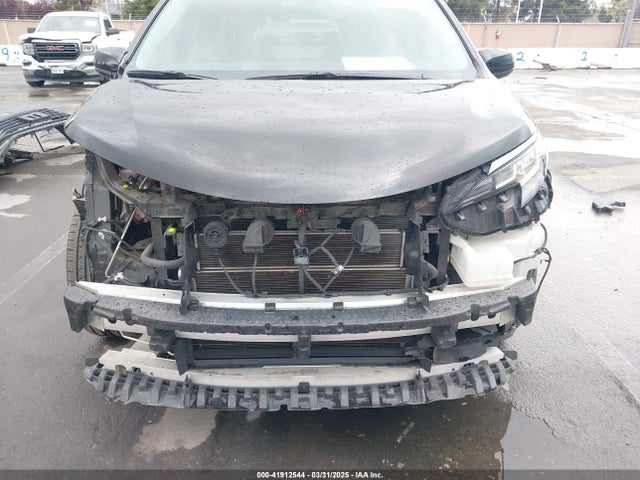5TDYRKEC8NS126392 Toyota SIENNA XLE