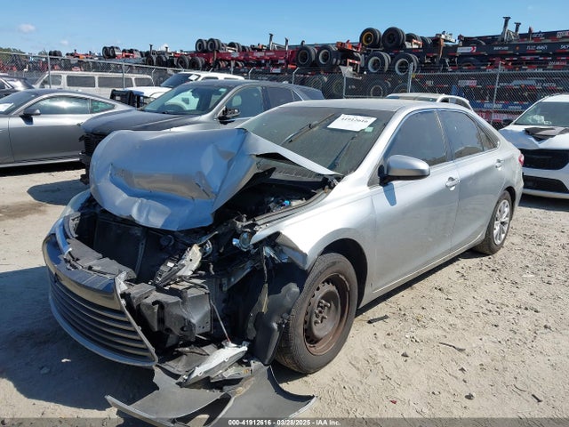 Toyota CAMRY LE 2015 4T4BF1FK2FR445347 Image 2