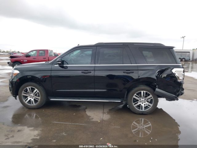 1FMJU1HT1NEA49551 Ford Expedition Xlt