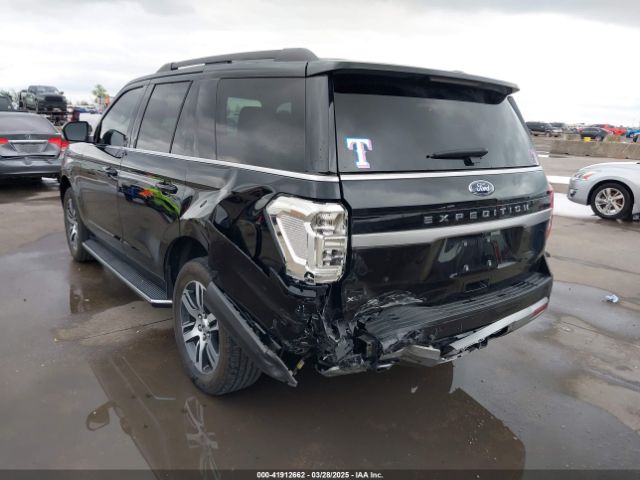 1FMJU1HT1NEA49551 Ford Expedition Xlt