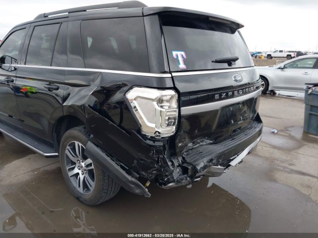 1FMJU1HT1NEA49551 Ford Expedition Xlt