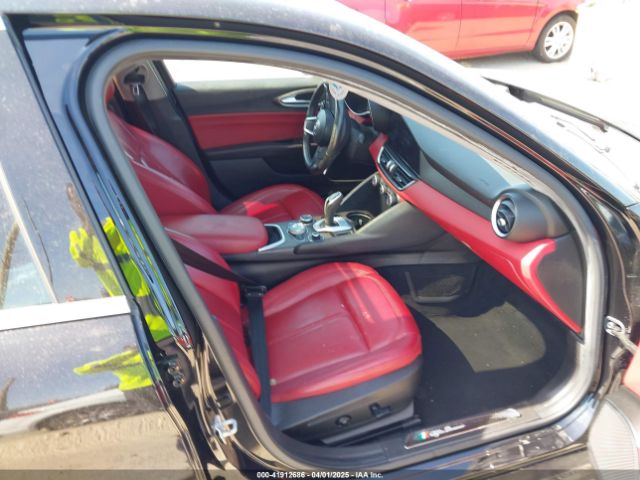 ZARFAMBN2M7649941 Alfa Romeo Giulia Ti Rwd