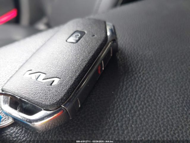 5XYK33DF6RG196565 KIA Sportage Ex
